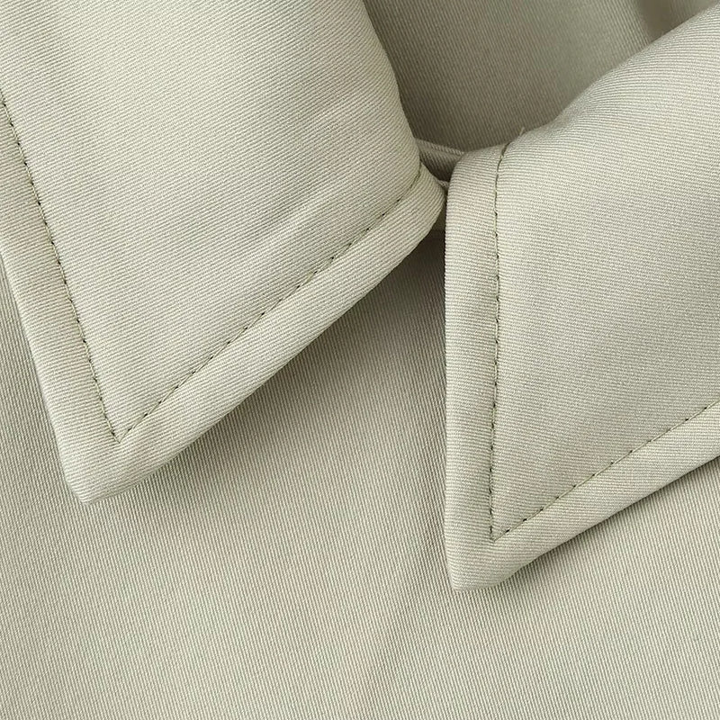 New women's clothing European and American style fashionable design sense lapel bat style short windbreaker